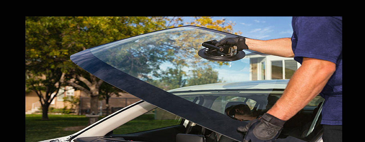 Auto Glass Replacement in Lakewood